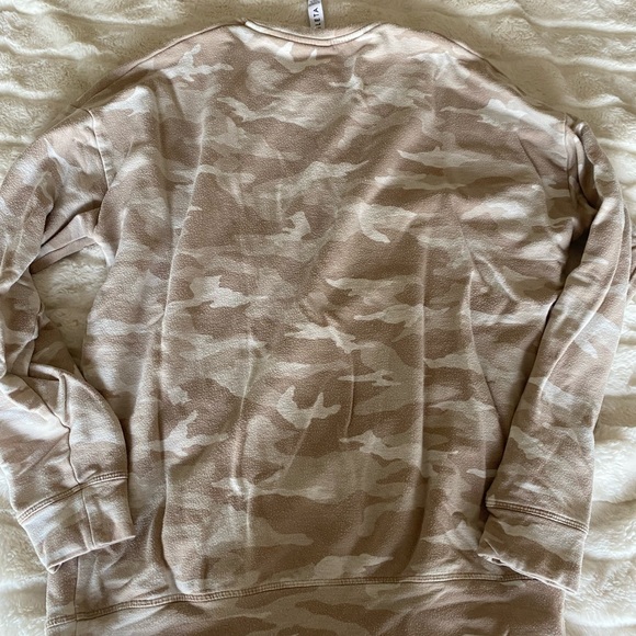 Athleta Top - Picture 3 of 3